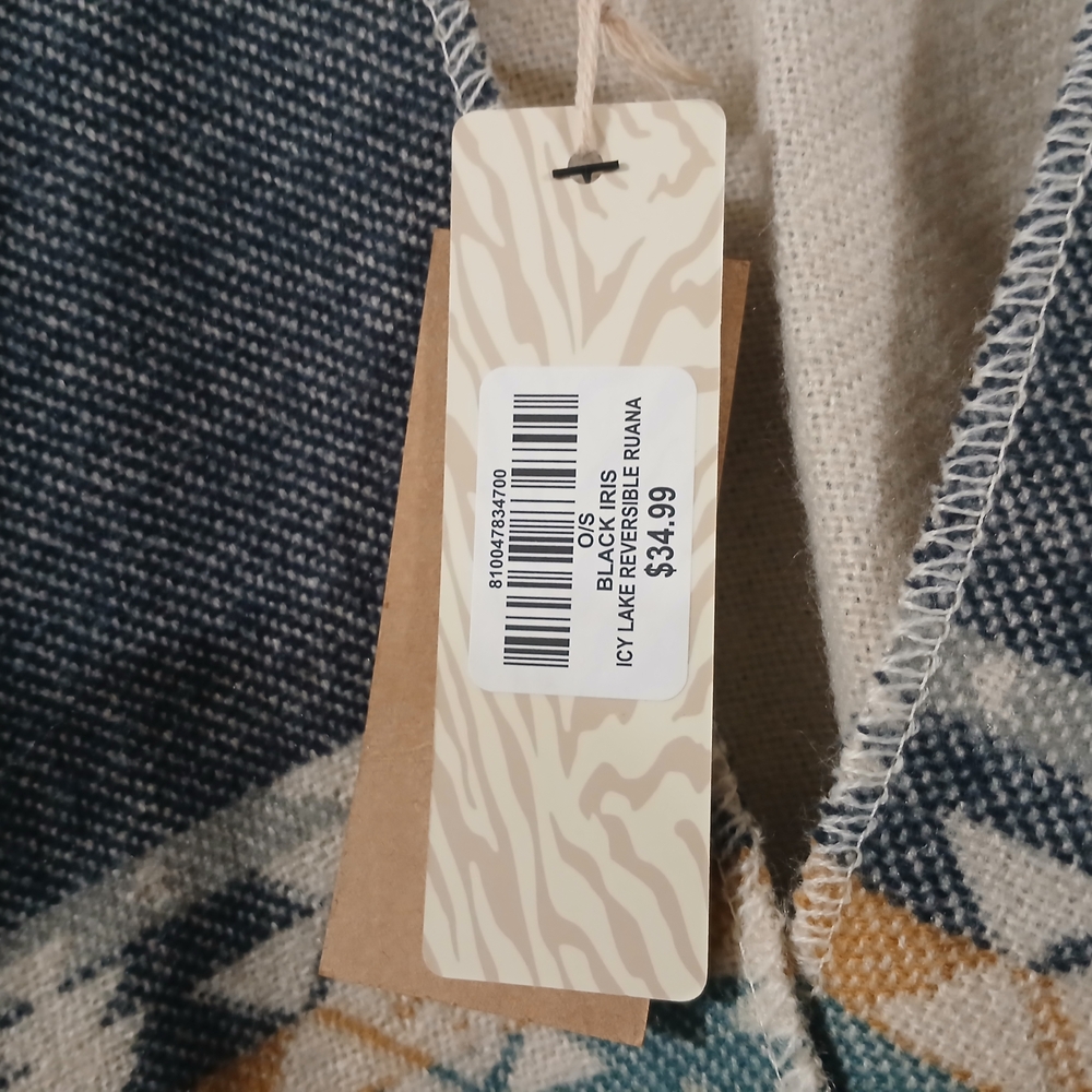 Quagga Accessories Brand Reversable Ruana - Picture 5 of 16